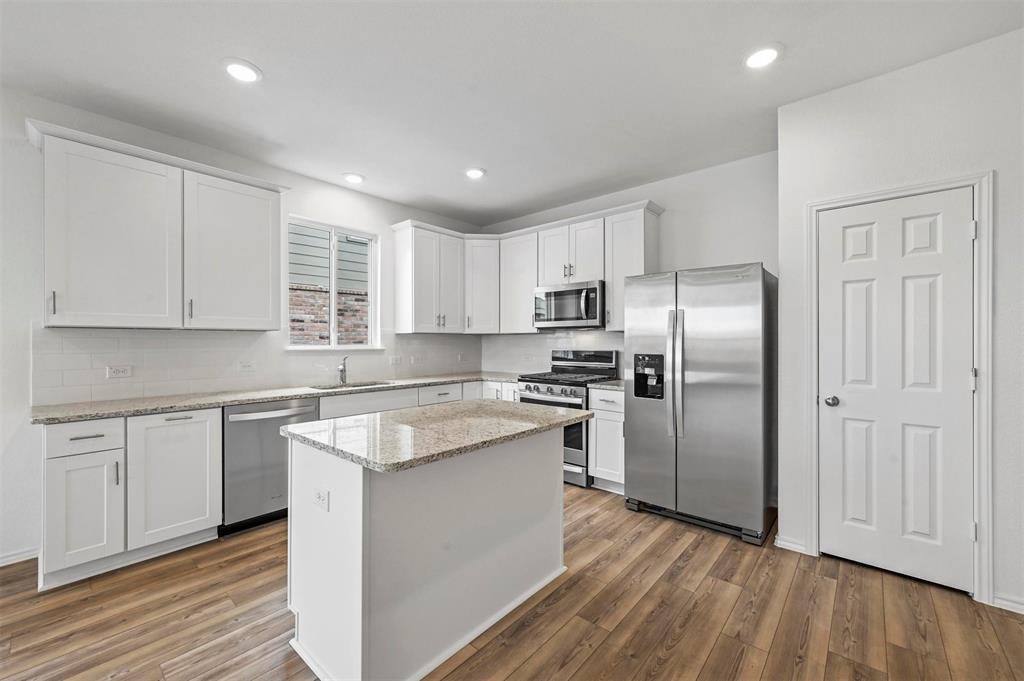 Whitewing Trails Phase 2B - Residential Lease