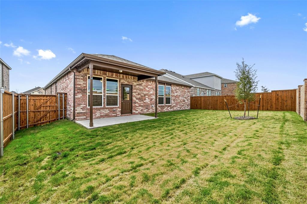 Whitewing Trails Phase 2B - Residential Lease