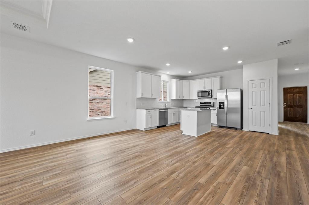Whitewing Trails Phase 2B - Residential Lease
