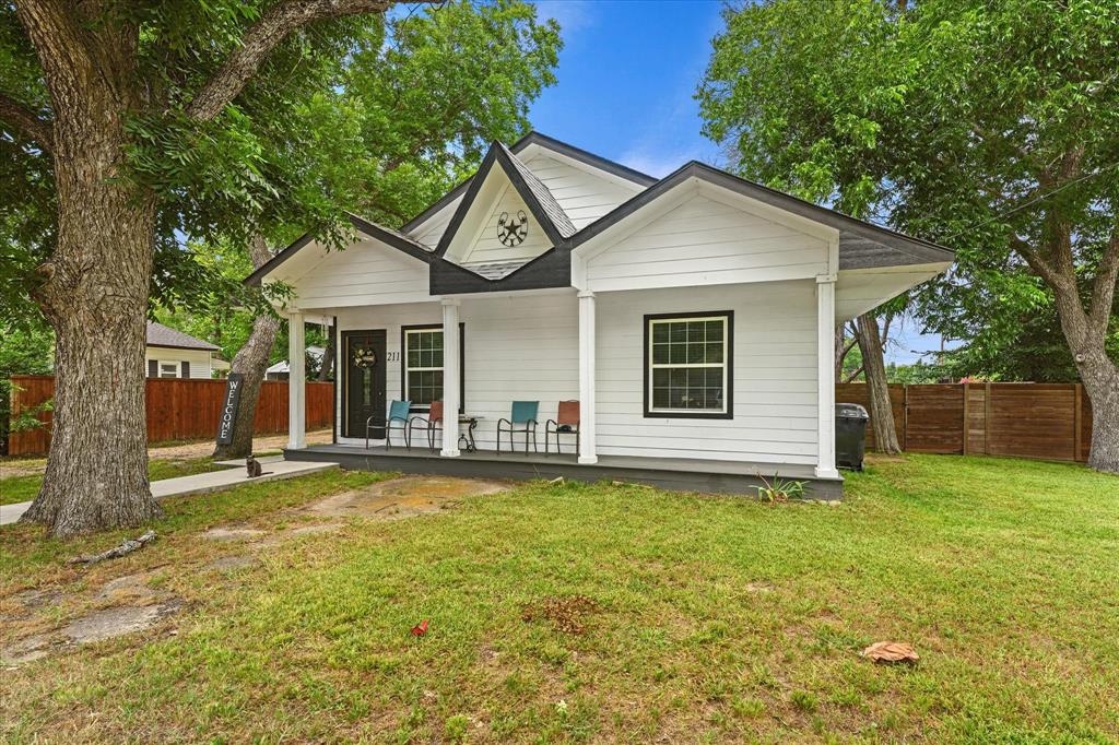 Welcome to this exceptional 5 bedroom, 2.5 bathroom home nested in the heart of Crandall, TX. This move in ready property offers the perfect blend of comfort, space and versatility for modern living.