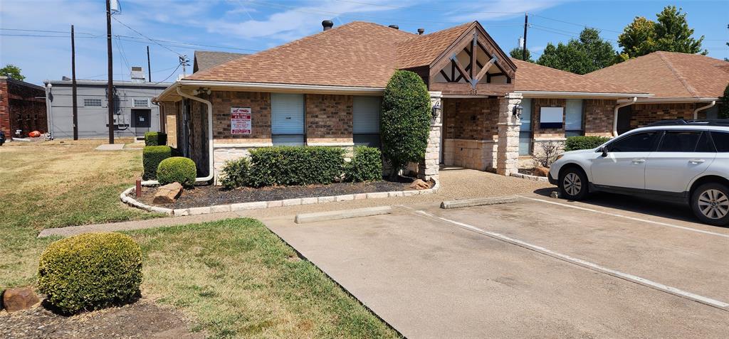 OT Roanoke - Commercial Lease