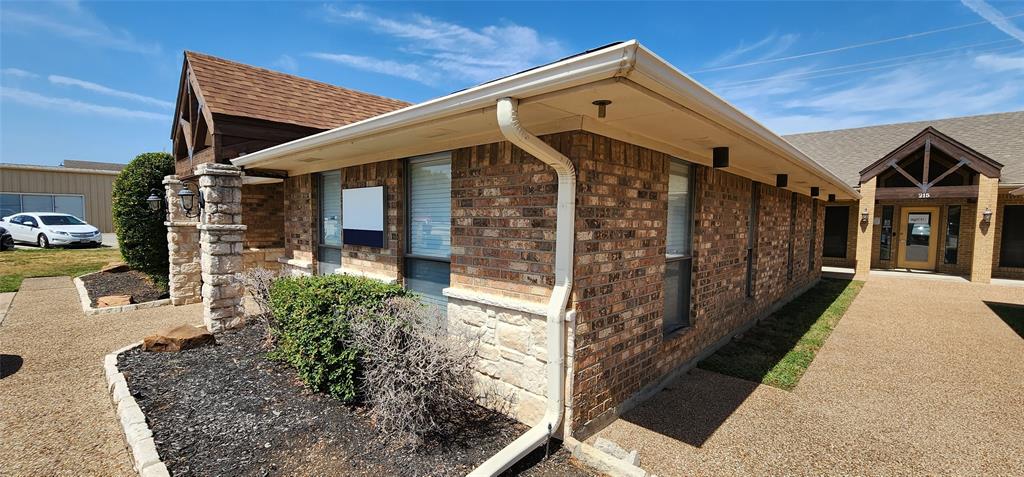 OT Roanoke - Commercial Lease