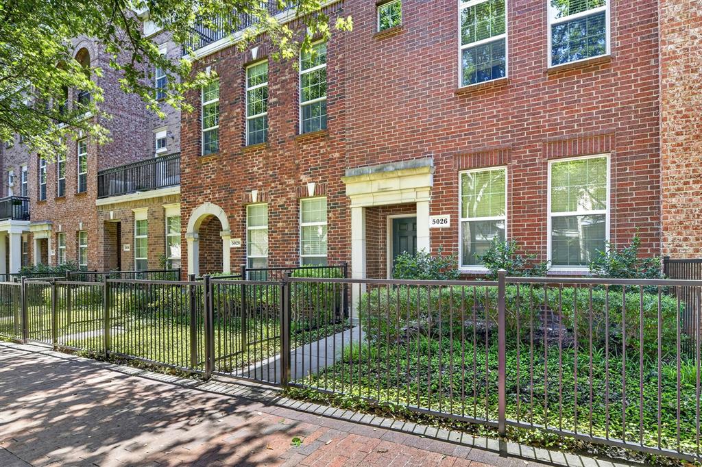 Townhomes Of District A Ph 01-11 - Residential