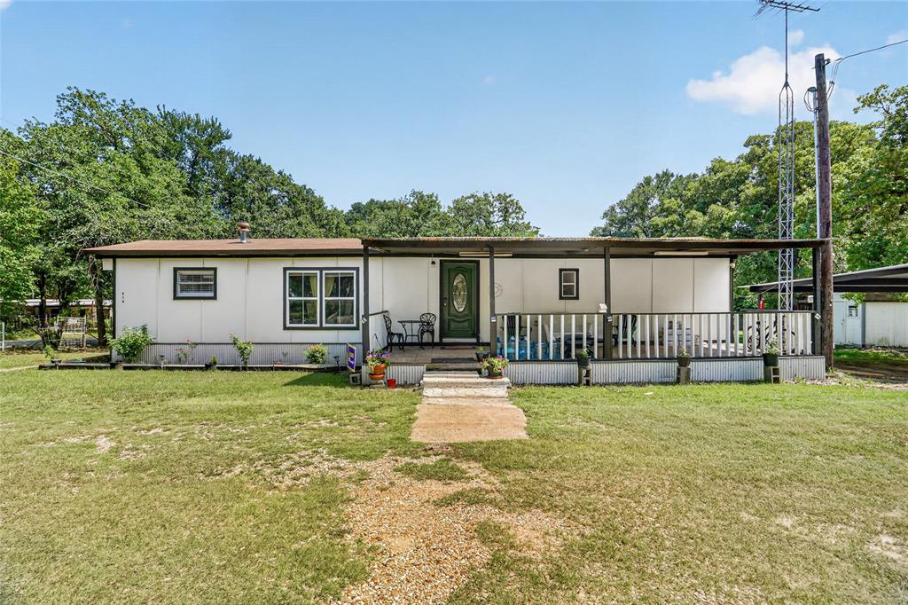 Looking for space, privacy, and potential? This mobile home sits on a generously sized lot just outside the city limits of Granbury, offering the freedom and flexibility that can be hard to find. 
The expansive property provides plenty of room for outdoor activities, gardening, recreational vehicles, equipment, or future improvements. An additional highlight is the opportunity to generate extra income by renting out space for an RV, making this property attractive for both homeowners and investors.
Enjoy peaceful country living while still being conveniently close to Granbury's shopping, dining, schools, and entertainment. Whether you're a first-time buyer, looking to downsize, or searching for an investment opportunity with room to grow, this property offers endless possibilities.