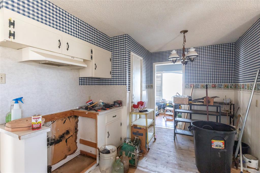 Walter A Moore Rep - Commercial Sale