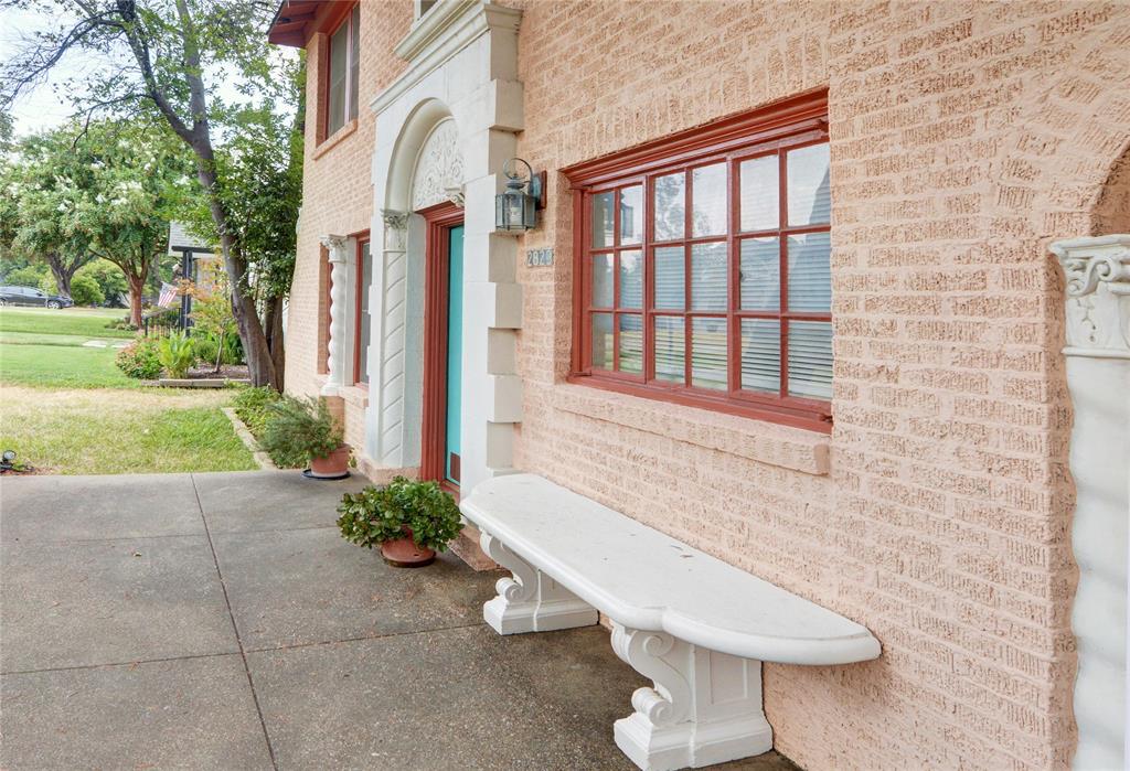 Ravinia Heights - Residential