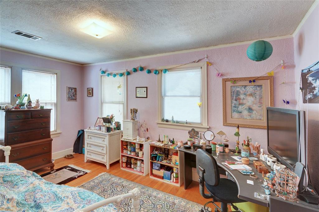 Ravinia Heights - Residential