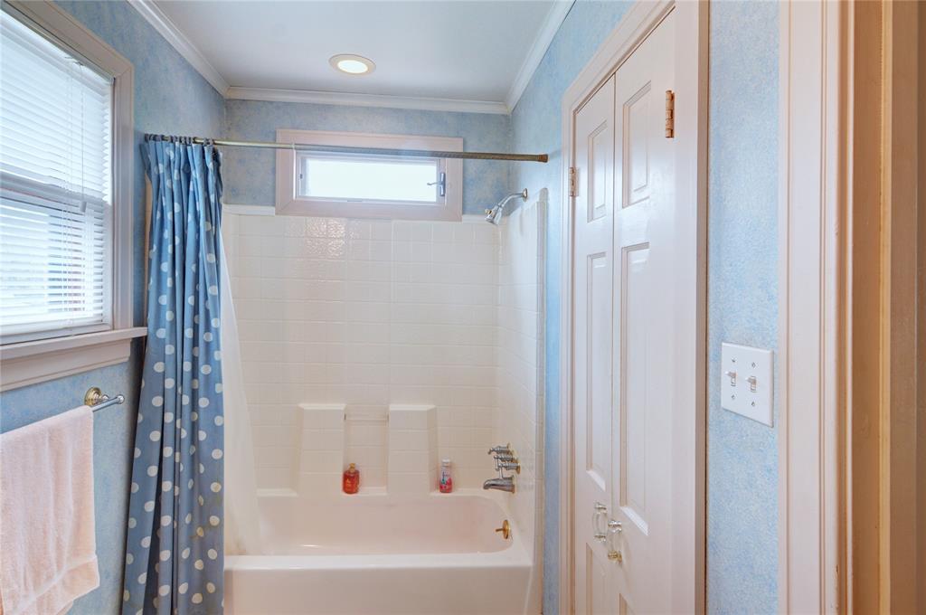 Ravinia Heights - Residential