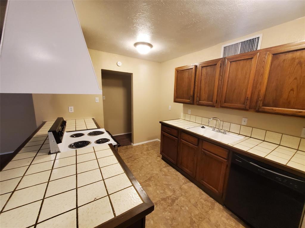 Quail Creek 04 - Residential Lease