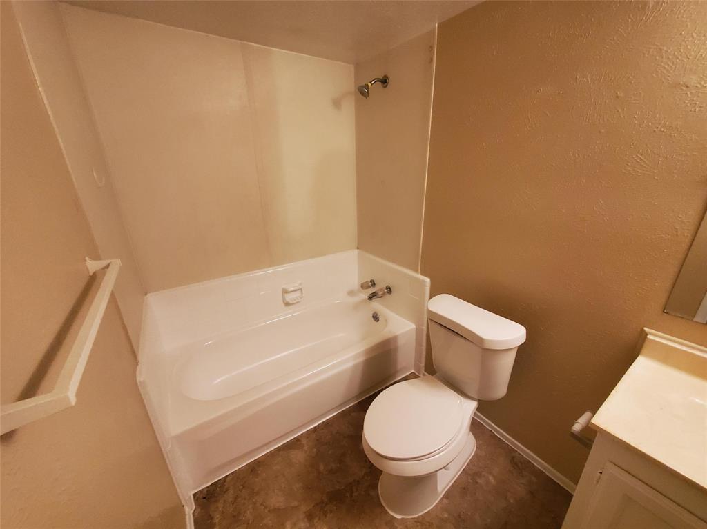 Quail Creek 04 - Residential Lease