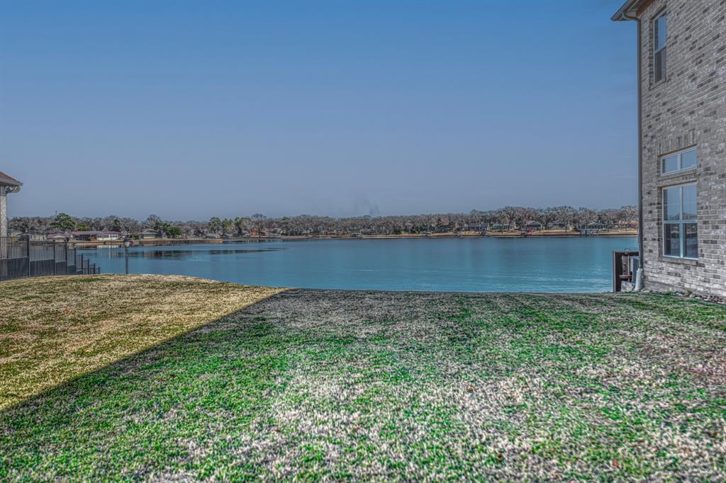 J M Burtran Survey - Land
