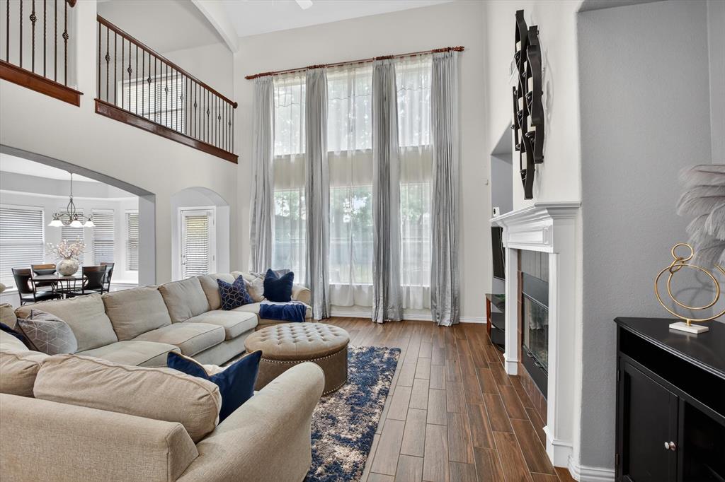 This 5br 3 full bath and 2 half baths with a game room, media room, and office with formal living and dining rooms is a home designed for the way people live today.

With over 3400 square feet, flexible living spaces, and abundant natural light, this Arlington home provides the room and versatility many buyers are searching for. The souring 2 story volume ceilings and dramatic two-story windows fill the home with tons of natural sunlight, creating a bright, open atmosphere throughout the day.

The layout offers exceptional flexibility with multiple living areas that can easily adapt to your needs. Whether you're looking for space to entertain, work from home, host guests, create a media room, fitness area, hobby space, or designate different retreat areas for a range of age groups, this home provides options for a variety of lifestyles.

The kitchen and main living areas flow naturally together, making everyday living and entertaining feel open, spacious, and still together. Large bedrooms and multiple bathrooms provide comfort, convenience, and privacy throughout the home.

Conveniently located near major highways I20, 287, and 360, Highlands outdoor shopping and dining and entertainment, as well as the Parks mall, and close neighborhood parks, this location offers easy access to destinations throughout the Metroplex while maintaining the comfort of an established neighborhood.

What truly sets this home apart is the combination of space, flexibility, and natural light. It's a home that adapts to your needs today while offering room to grow and evolve over time.

For buyers searching for a large home in Arlington TX with oversized bedrooms, multiple living areas, home office flexibility, open-concept living, soaring ceilings, abundant natural light, PLEASE GIVE SELLERS A 2 HOUR SHOWING NOTICE FOR EACH SHOWING REQUEST