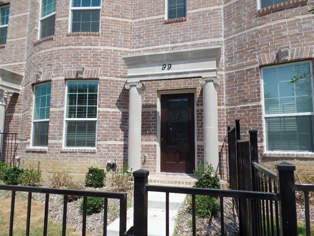 Brownstones at Vista - Residential Lease