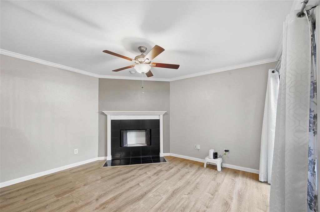 Richardson Crossing Condo - Residential