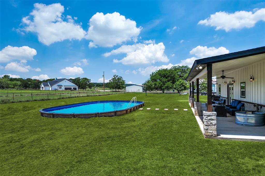 The Burleson County School - Residential