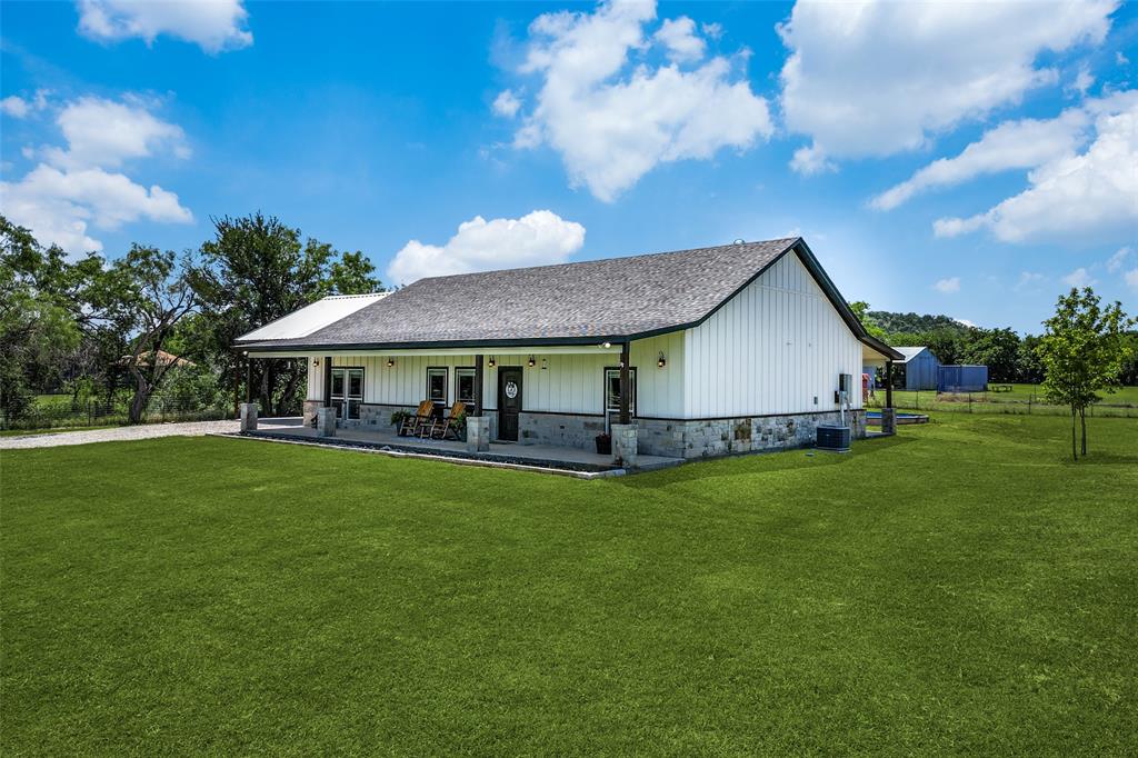 The Burleson County School - Residential