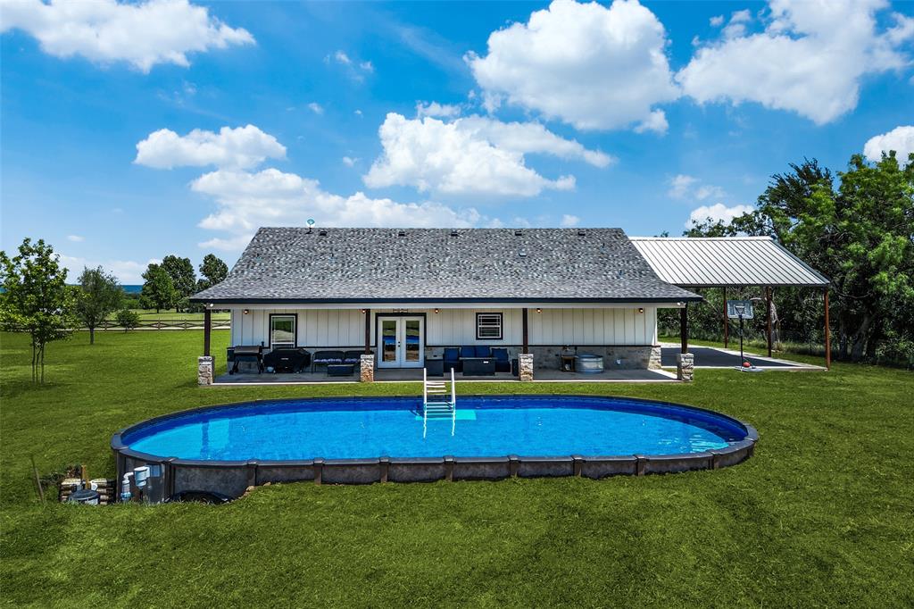 The Burleson County School - Residential
