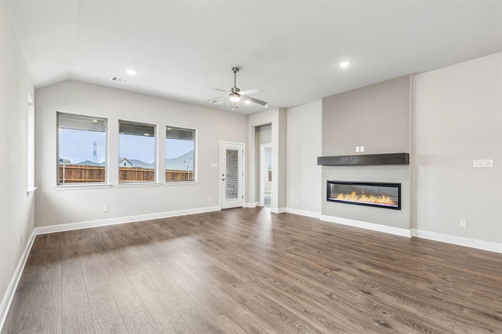 Summer Crest - Residential