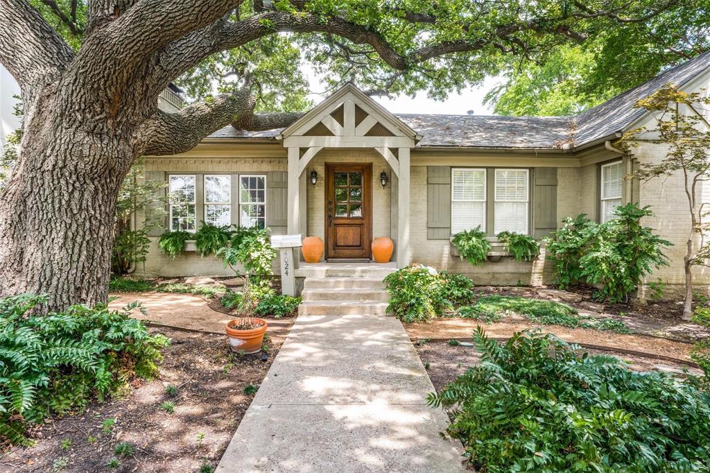Charming home, on oversized 72 x 163 LOT, blocks from HYER Elementary School in HPISD. Home has updated kitchen and baths. New windows have been installed. Formals with FP, galley kitchen, breakfast room and powder bath, all open for easy living. Two bedrooms with updated large bath. Primary bedroom is ensuite updated bathroom. 4th bedroom can be a home office. Family room with built ins and fireplace, overlooks large backyard with green grass. 2 car carport attached to rear of home with backgate off alley. Wonderful chance to own a home in the fairway of University Park or build new!
