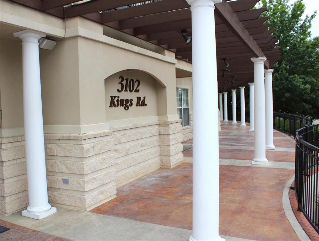 Located minutes away from the UTSW Medical Center and downtown Dallas, find your home at the Piazza Siena Condominiums. This 2nd floor 2 bed, 2 bath. Each bedroom has its own en-suite bathroom and walk-in closet. Unit features stainless steel appliances and full size in-unit washer dryer. Lease includes 2 assigned parking spots in the attached gated garage. The building is quiet and pet friendly with concierge service and amenities including courtyard grills, fitness center, and pool. You will love being near popular Dallas restaurants and attractions. Enjoy the nightlife of Oak Lawn, the shops in Deep Ellum, the nature near Katy Trail, and the convenient weekend getaways out of Lovefield Airport. South facing.