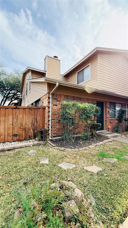 Cedar Creek Twnhms - Residential