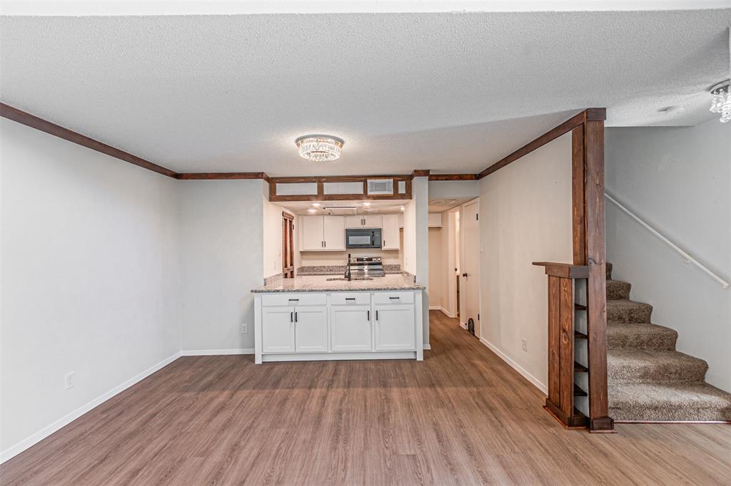 Country Creek Condo - Residential