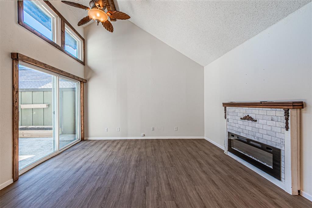 Country Creek Condo - Residential