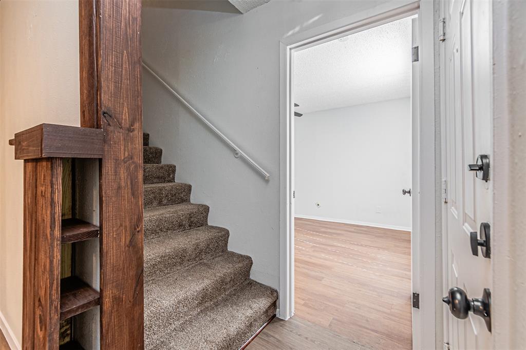 Country Creek Condo - Residential