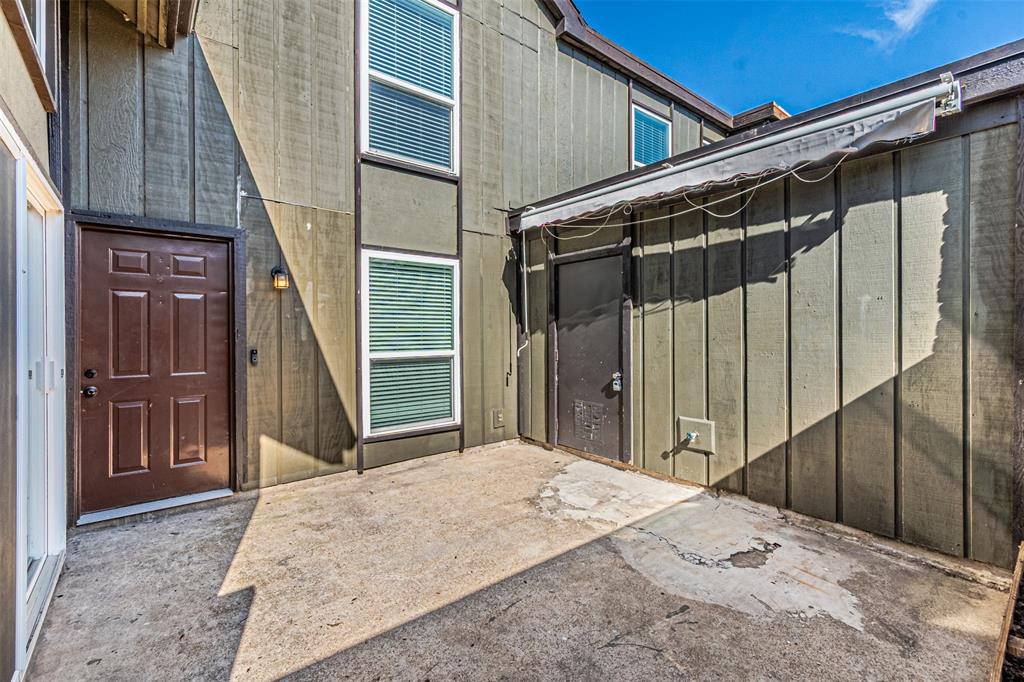 Country Creek Condo - Residential