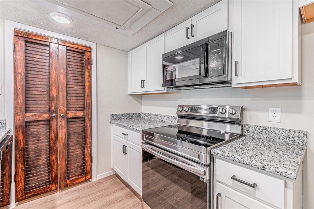 Country Creek Condo - Residential
