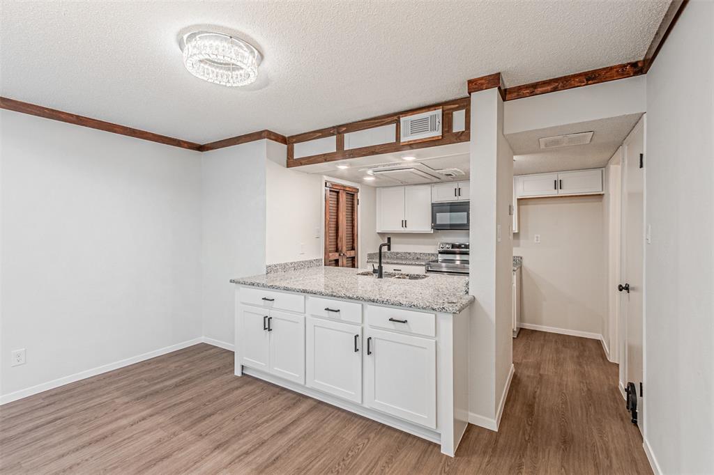 Country Creek Condo - Residential