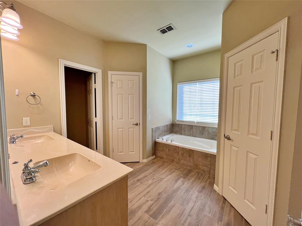 Lone Star Ranch - Residential Lease
