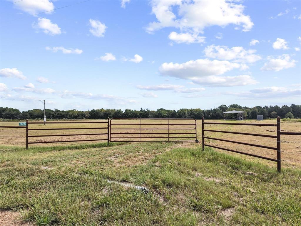 A0806 - Land
