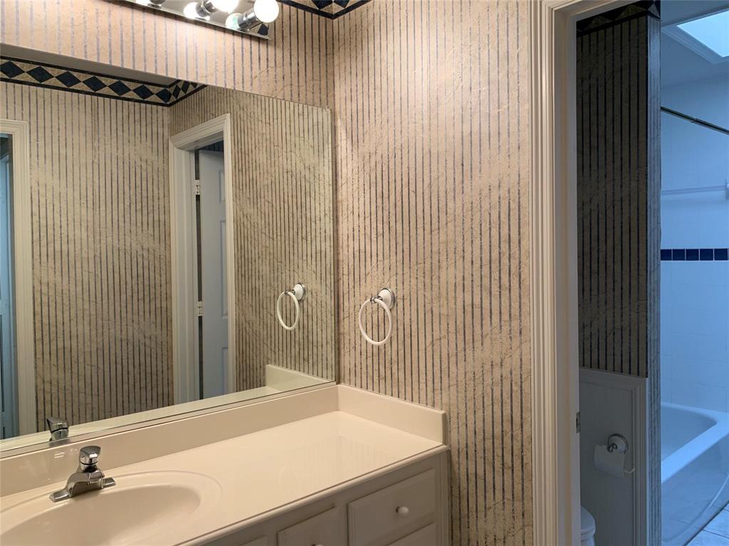 Old Preston Place 01 - Residential Lease