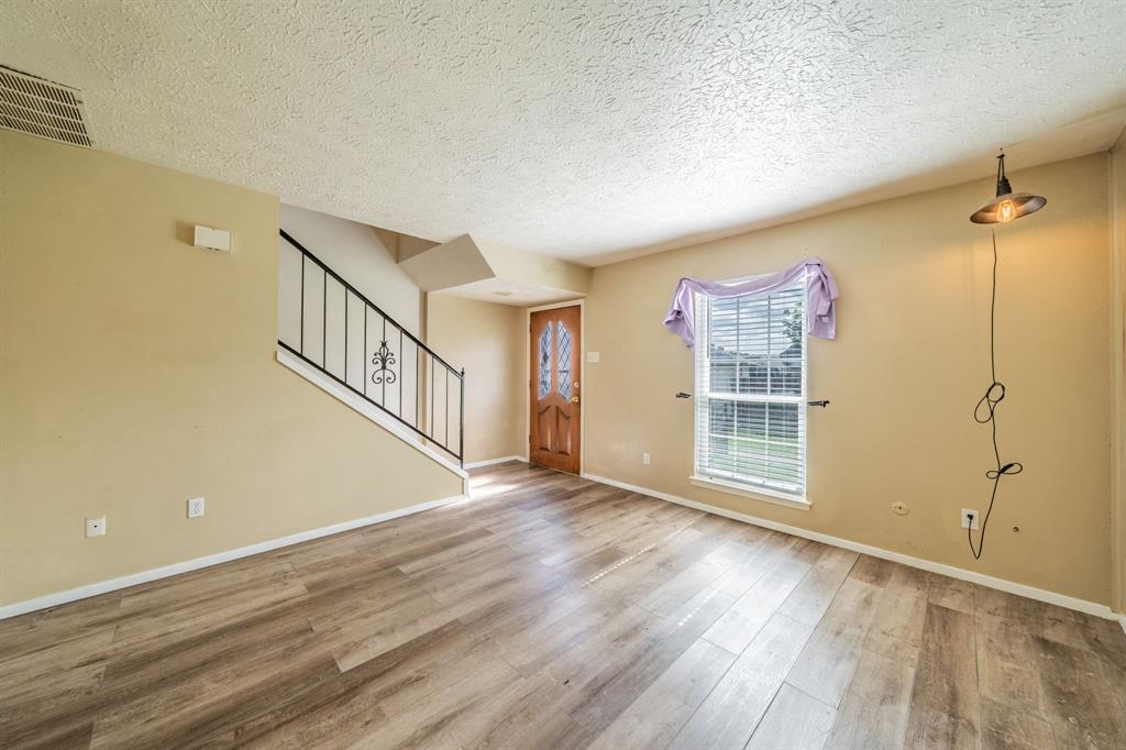 Mountain Creek Twnhs - Residential