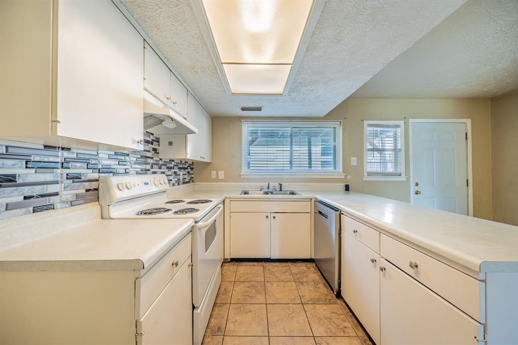Mountain Creek Twnhs - Residential