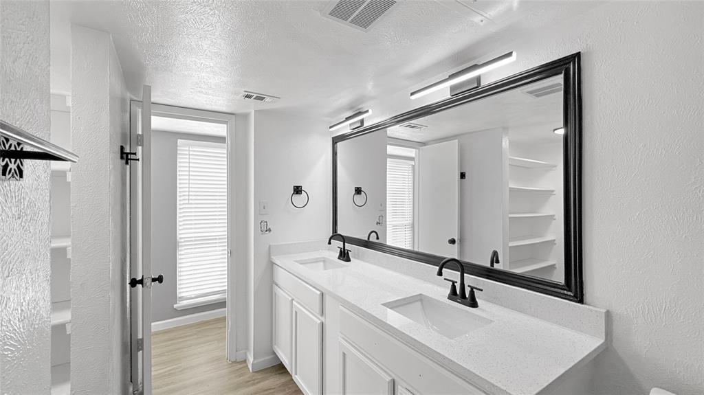PARK SQUARE REV - Residential