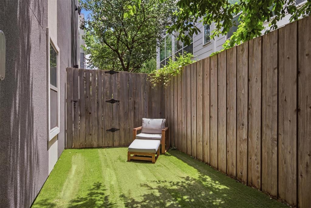 Lexington Place - Residential