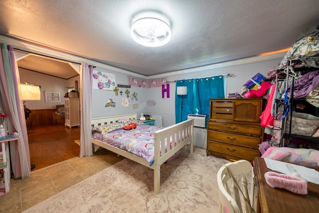 A0991 PERRY J H; & MH - Residential