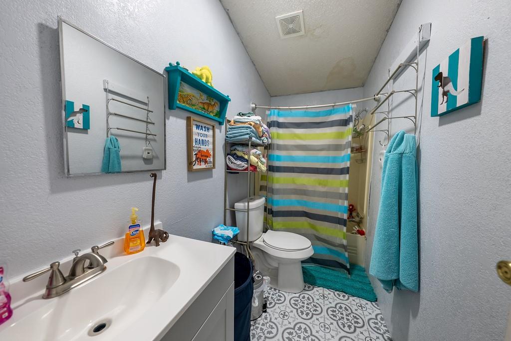 A0991 PERRY J H; & MH - Residential
