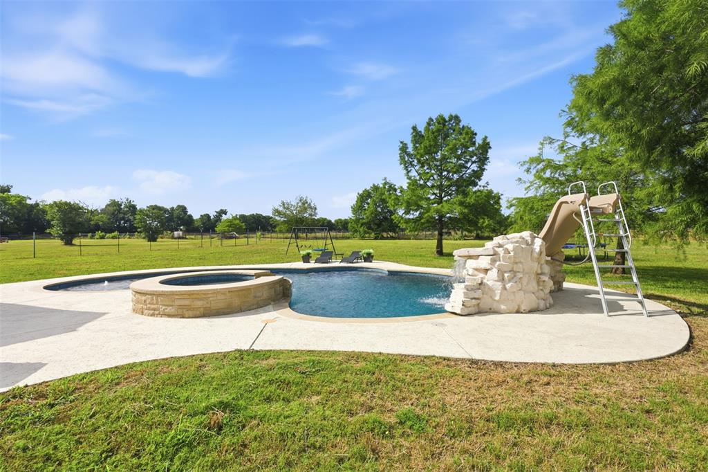 LAKERIDGE FARMS - Residential