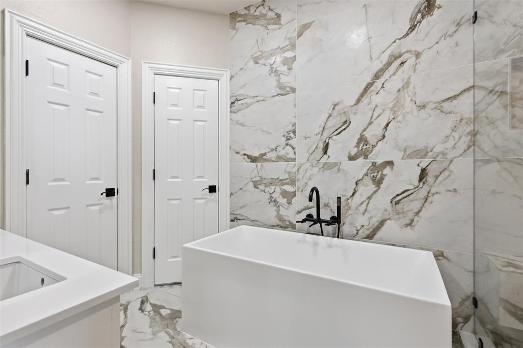 LAKERIDGE FARMS - Residential