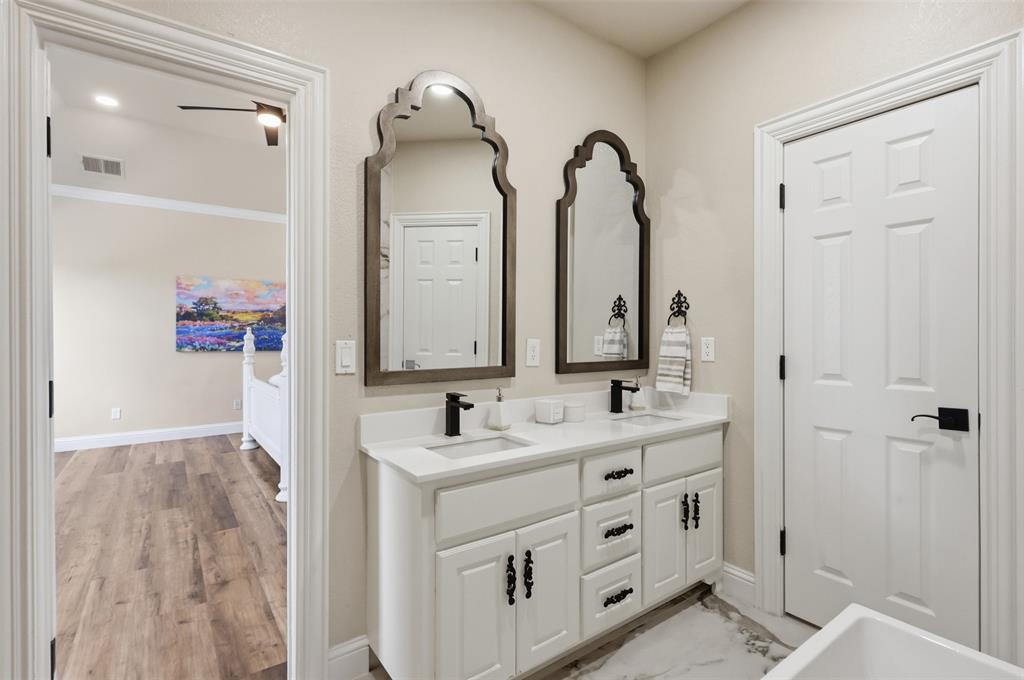 LAKERIDGE FARMS - Residential