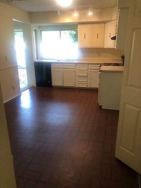 Ridgewood Third Sec - Residential Lease