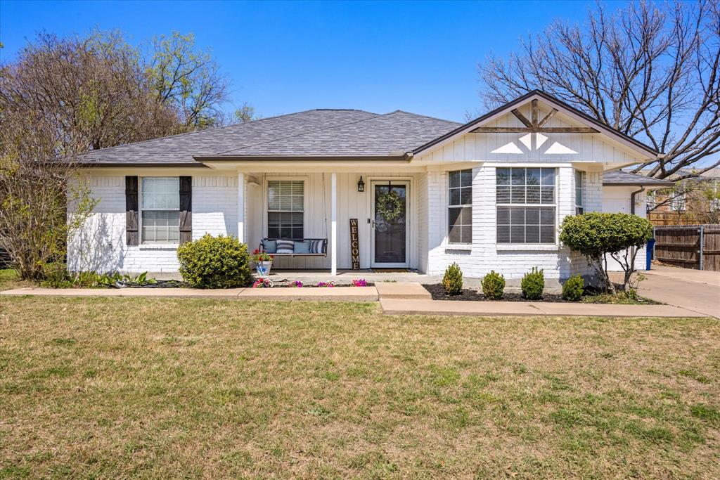 SUPER CUTE & COZY 3 bedroom, 2 bath charmer located just minutes from the heart of historic Granbury Square! Offering 1,560 square feet of comfortable living space, this home perfectly blends small-town charm with everyday convenience. The kitchen features new stainless steel appliances, generous counter space & plenty of cabinetry, making meal prep and entertaining a breeze. A welcoming dining area with bay window adds just the perfect touch. The oversized backyard offers endless possibilities with plenty of room for gardening, entertaining, or simply relaxing outdoors. Need extra space for tools, hobbies, seasonal décor, or additional storage needs...there is a storage building in the backyard. Located in a convenient and desirable established neighborhood, you’ll enjoy quick access to Granbury’s best restaurants, boutique shopping, schools, parks & local entertainment. Spend weekends exploring the historic square, enjoying nearby lake activities, or taking advantage of all the charm and community Granbury has to offer. Whether you’re searching for your first home, downsizing, or looking for a great investment opportunity, this move-in-ready home is full of warmth, charm & value.