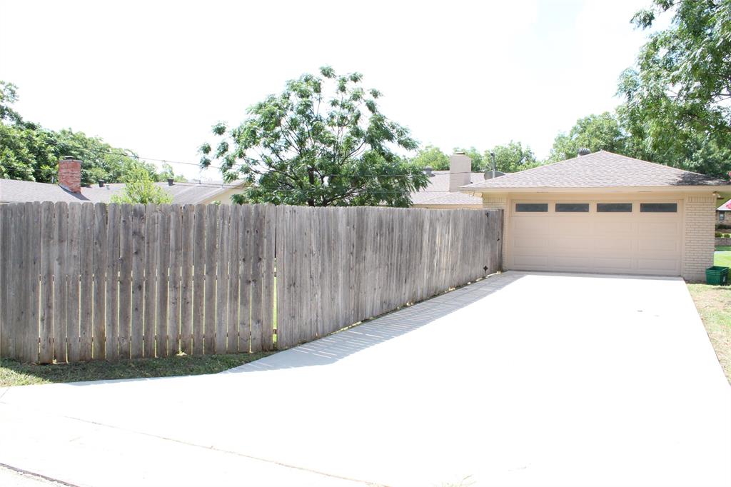 International Estates - Residential Lease
