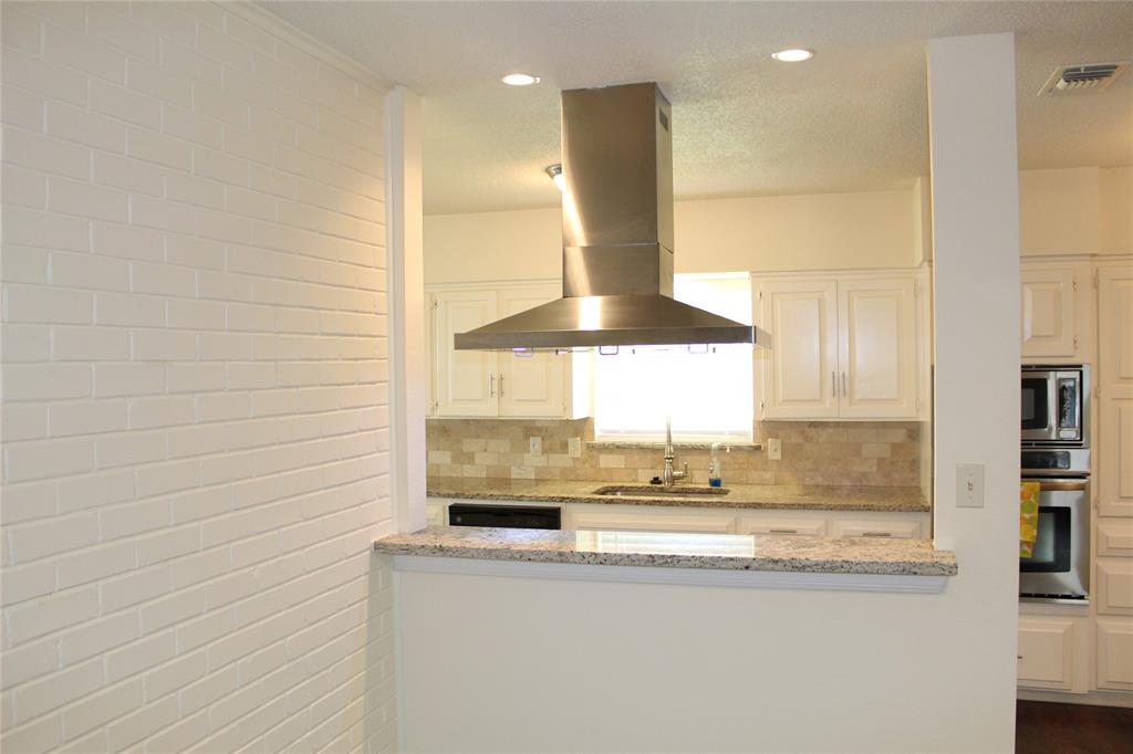 International Estates - Residential Lease