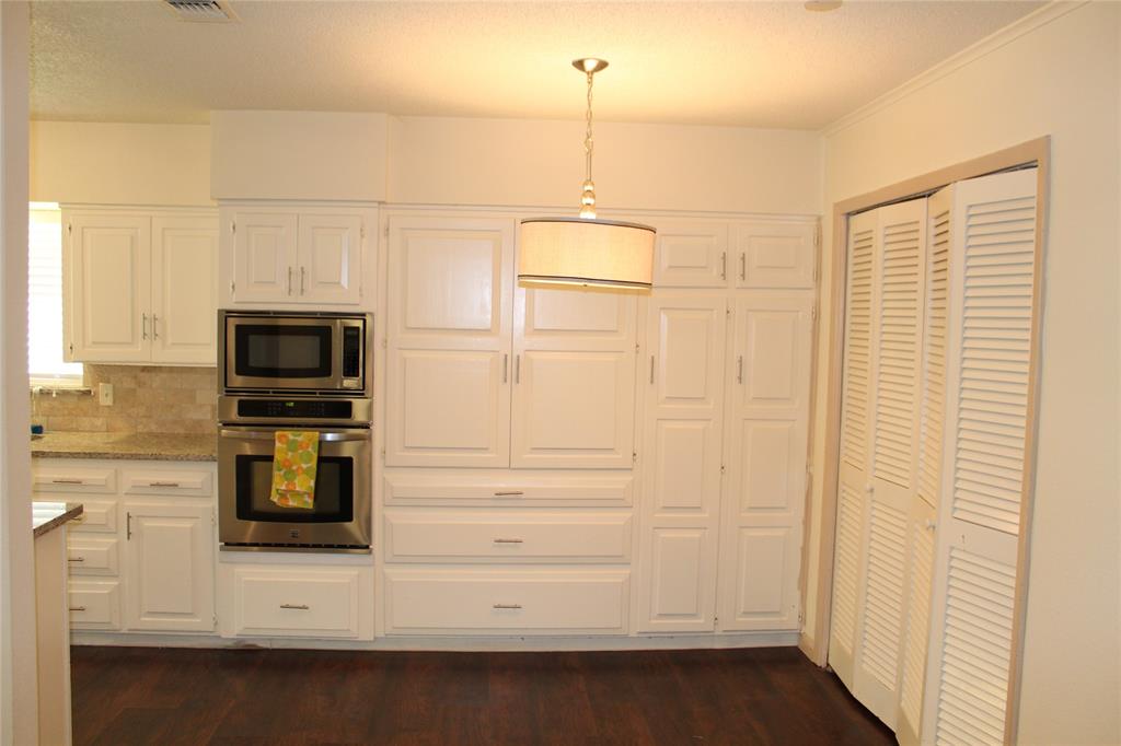 International Estates - Residential Lease