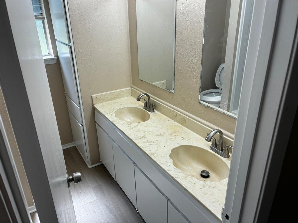 Lake Crest 02 - Residential