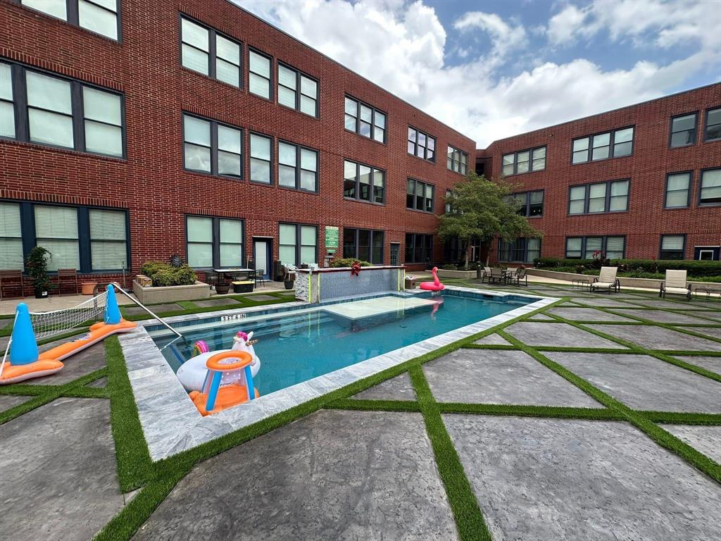 Live Oak Lofts Condo - Residential